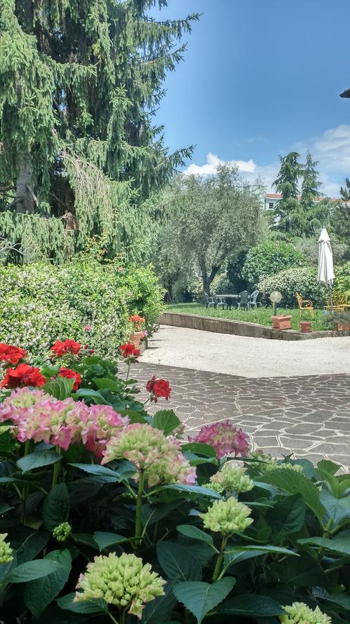 Appartamento Villa Margherita Desenzano del Garda Luaran gambar